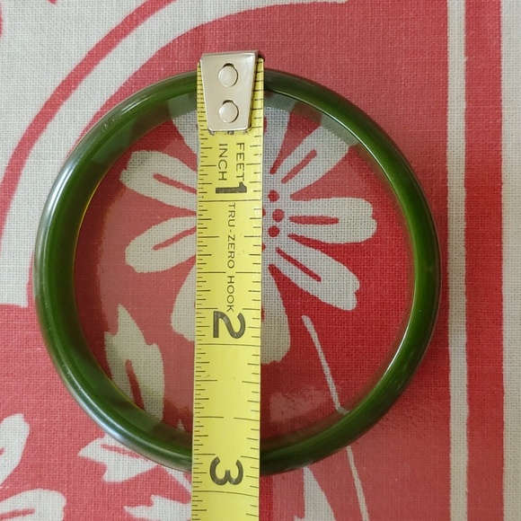 Bakelite green bangle bracelet Vintage - Picture 4 of 7